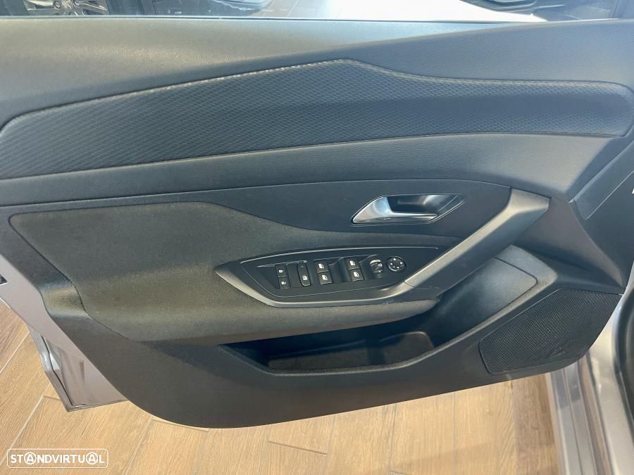 Peugeot 308 1.2 PureTech Active Pack - 26