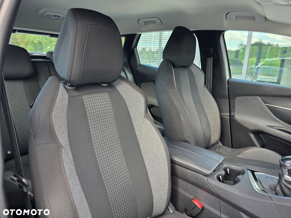 Peugeot 3008 1.5 BlueHDi Allure Pack S&S - 22