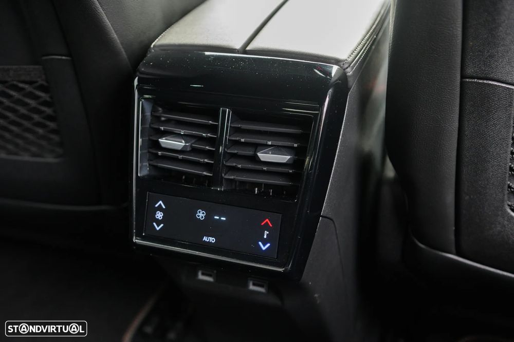 DS DS7 Crossback E-Tense Performance Line EAT8 - 30