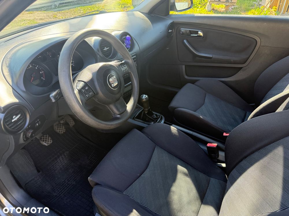 Seat Ibiza 1.4 16V Reference - 8