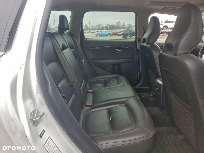 Volvo XC 70 - 4