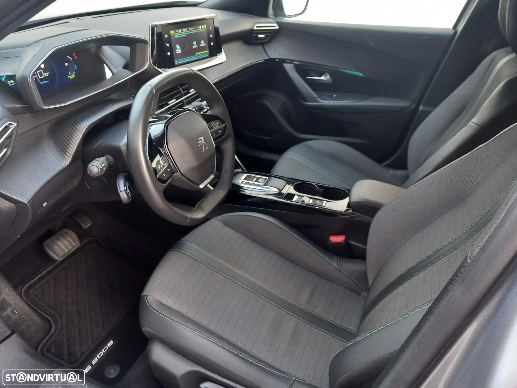 Peugeot e-2008 Allure - 7