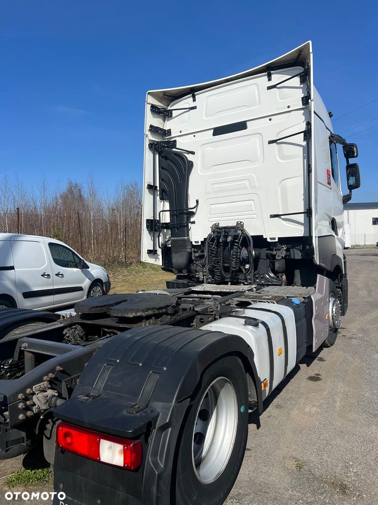 Renault Gama T High - 4