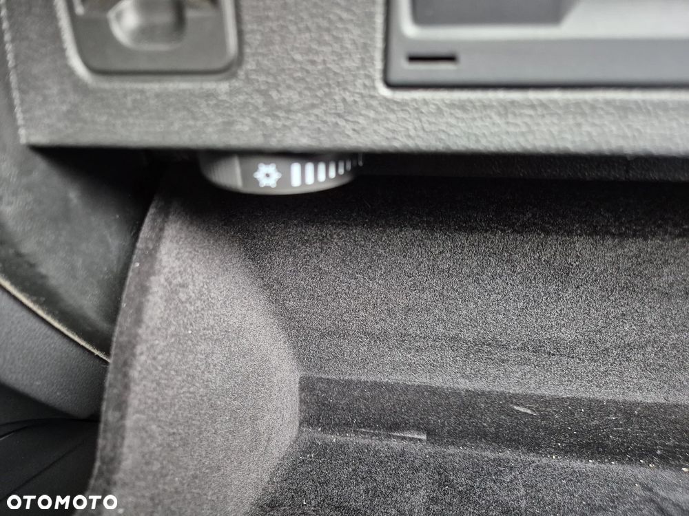 Volkswagen Passat 2.0 TDI (BlueMotion Technology) Highline - 13