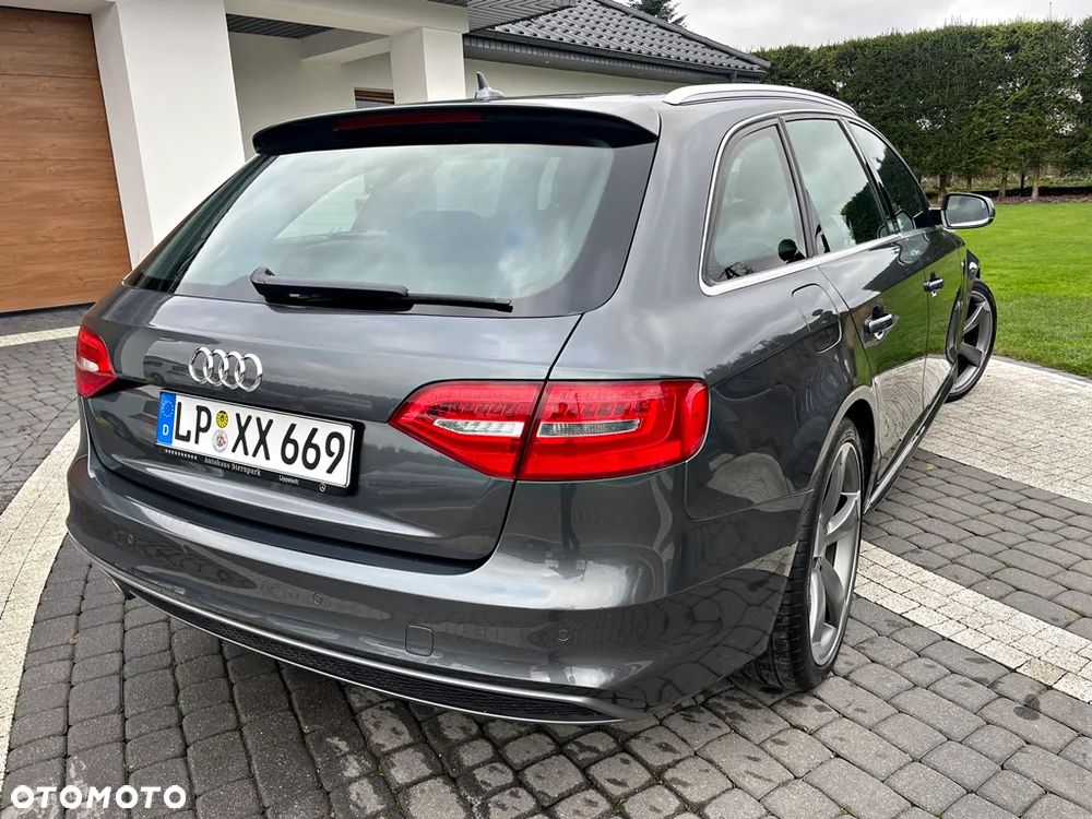 Audi A4 Avant 2.0 TDI DPF clean diesel multitronic S line Sportpaket - 13