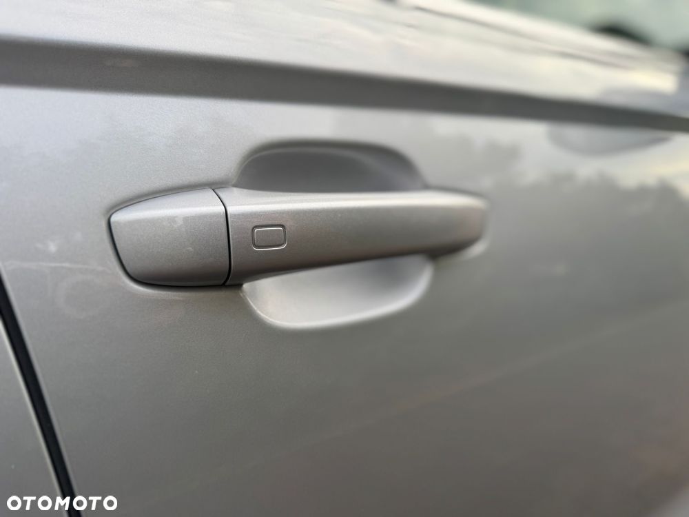 Audi A6 Avant 3.0 TDI quattro S tronic - 34