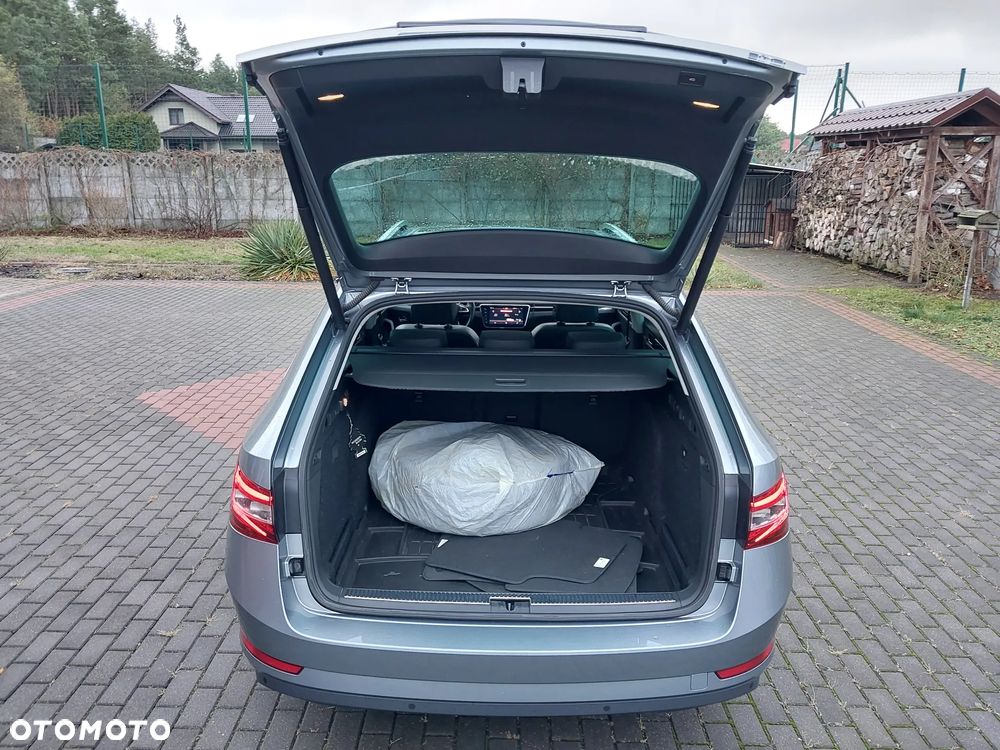 Skoda Superb 2.0 TDI 4x4 L&K DSG - 5