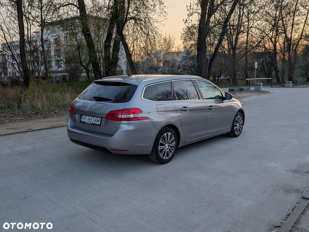 Peugeot 308 BlueHDi 130 EAT8 Stop & Start Allure Pack - 4