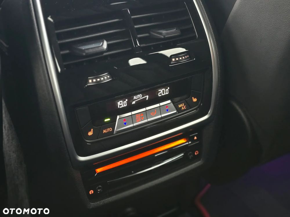 BMW X5 xDrive45e - 18