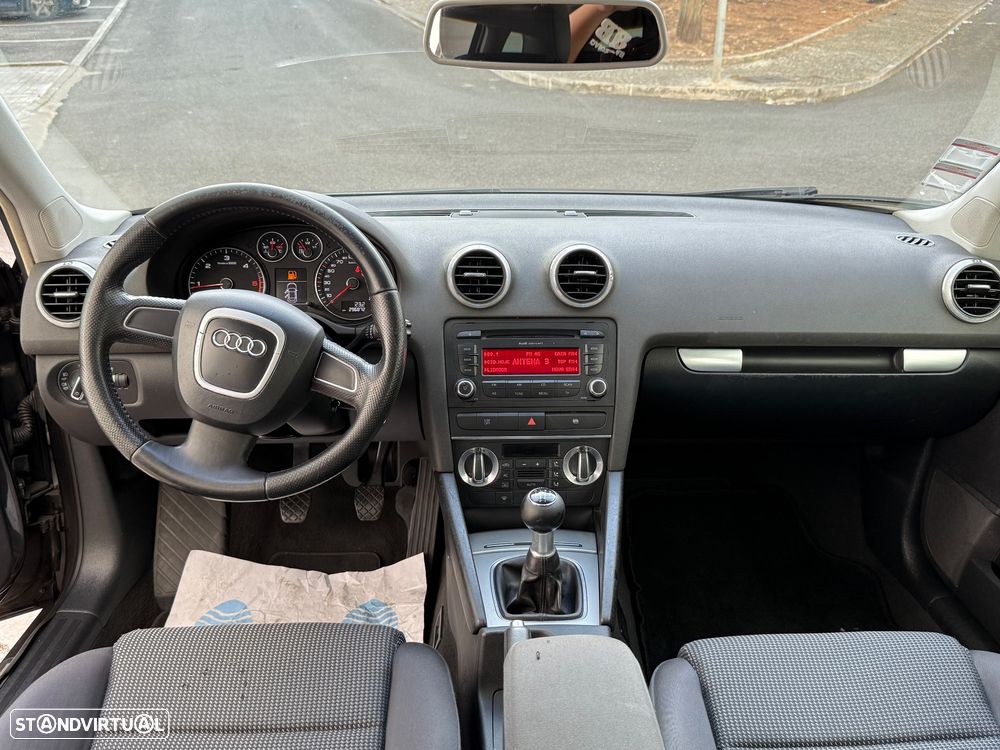 Audi A3 Sportback 1.9 TDi - 10