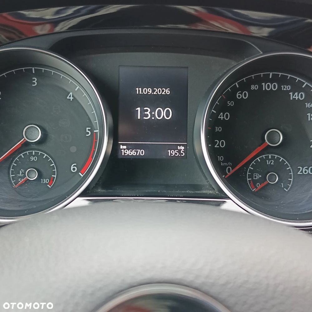 Volkswagen Touran 2.0 TDI BMT Comfortline - 18