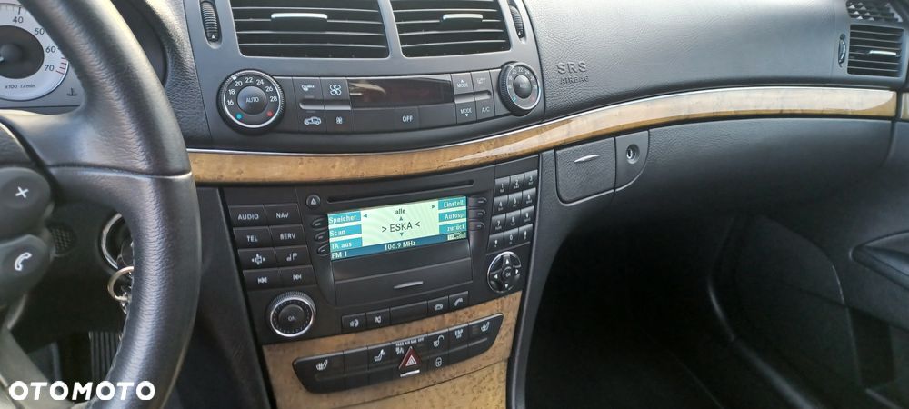 Mercedes-Benz Klasa E 200 Kompressor Avantgarde - 25