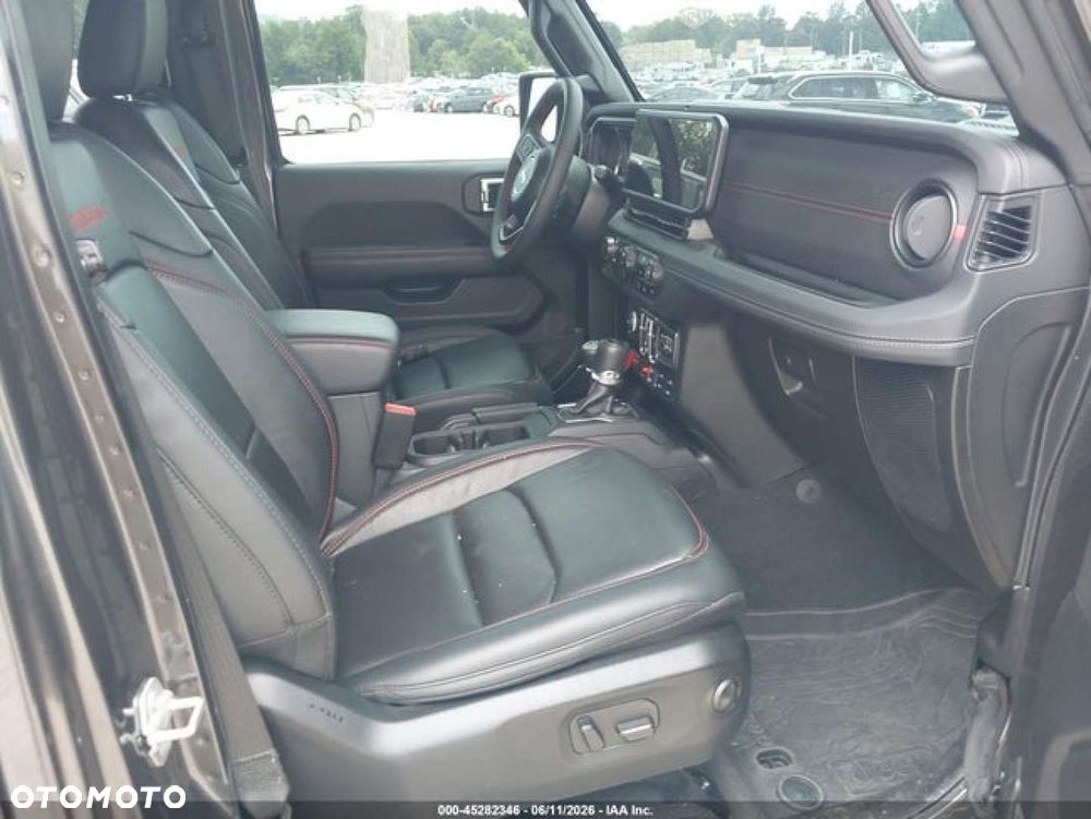 Jeep Wrangler - 11
