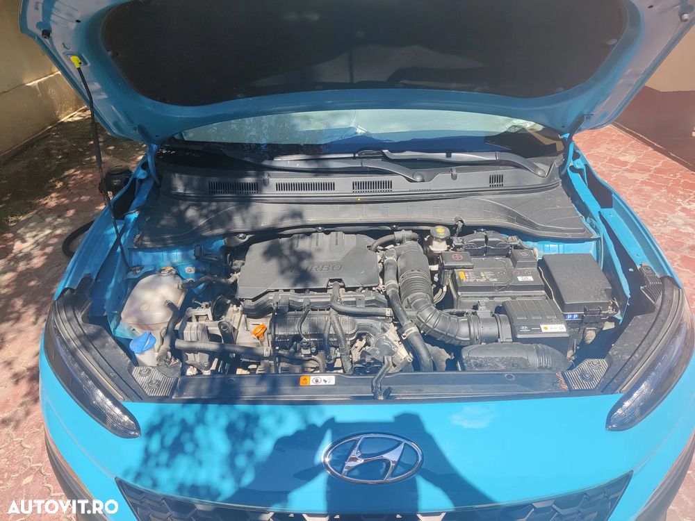 Hyundai KONA - 11