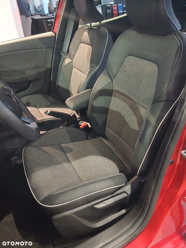 Mitsubishi Colt 1.0T Intense Style Cold Navi - 9