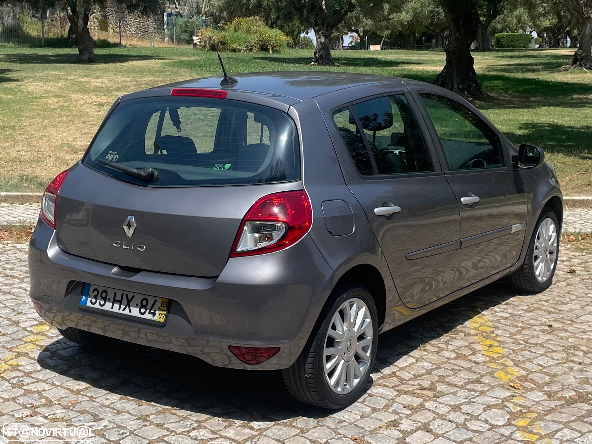 Renault Clio 1.2 16V Dynamique S - 4