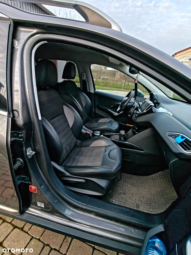 Peugeot 2008 PureTech 110 Stop&Start EAT6 Allure - 5