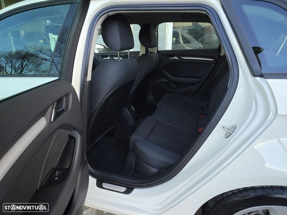 Audi A3 Sportback 1.6 TDI Ambition - 7