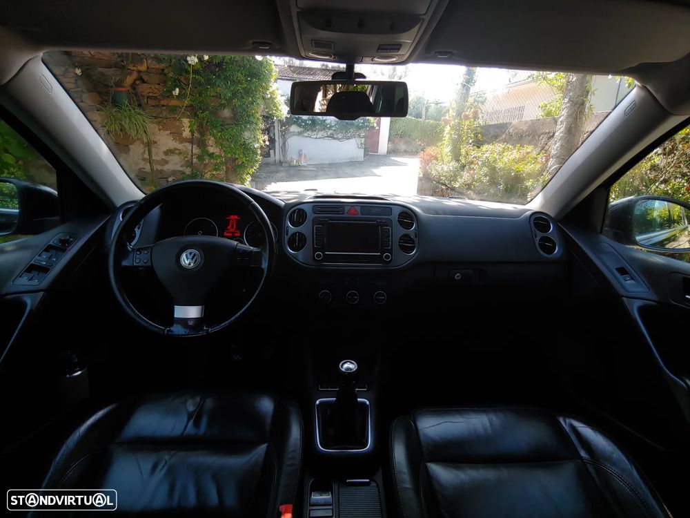 VW Tiguan 2.0 TDi Sport 4Motion - 8