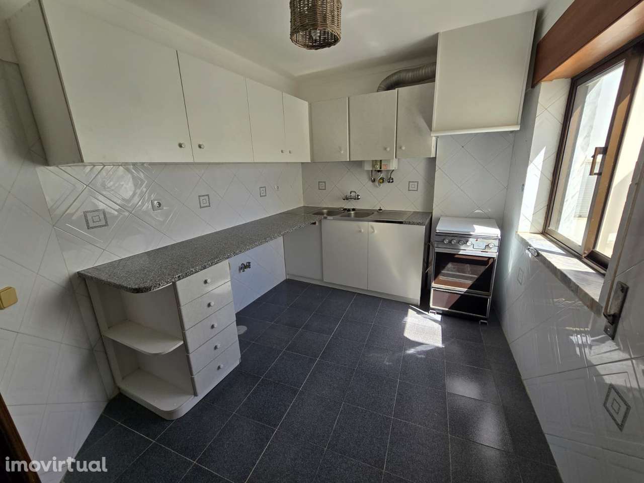 T-1 em São Bernardino, Peniche - Grande imagem: 5/13