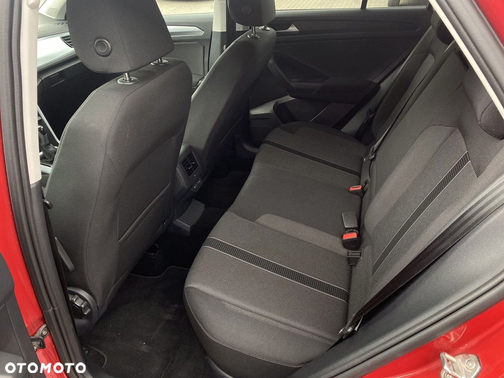 Volkswagen T-Roc - 25