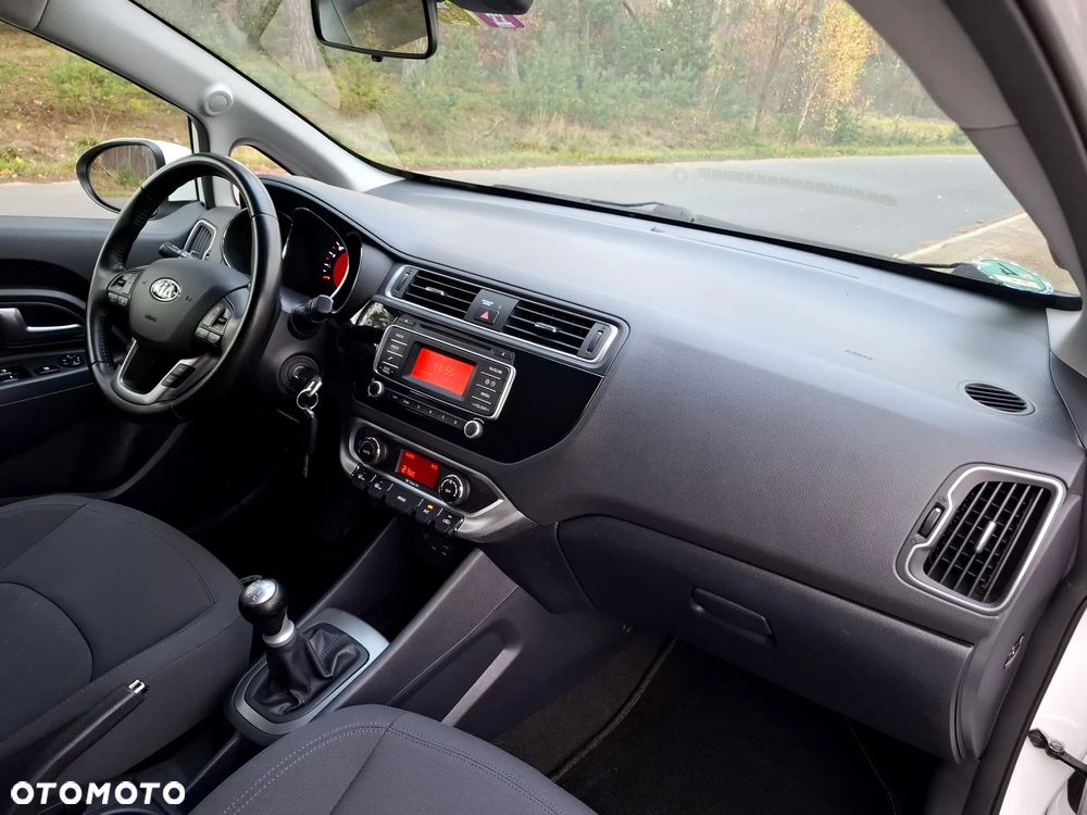 Kia Rio - 9