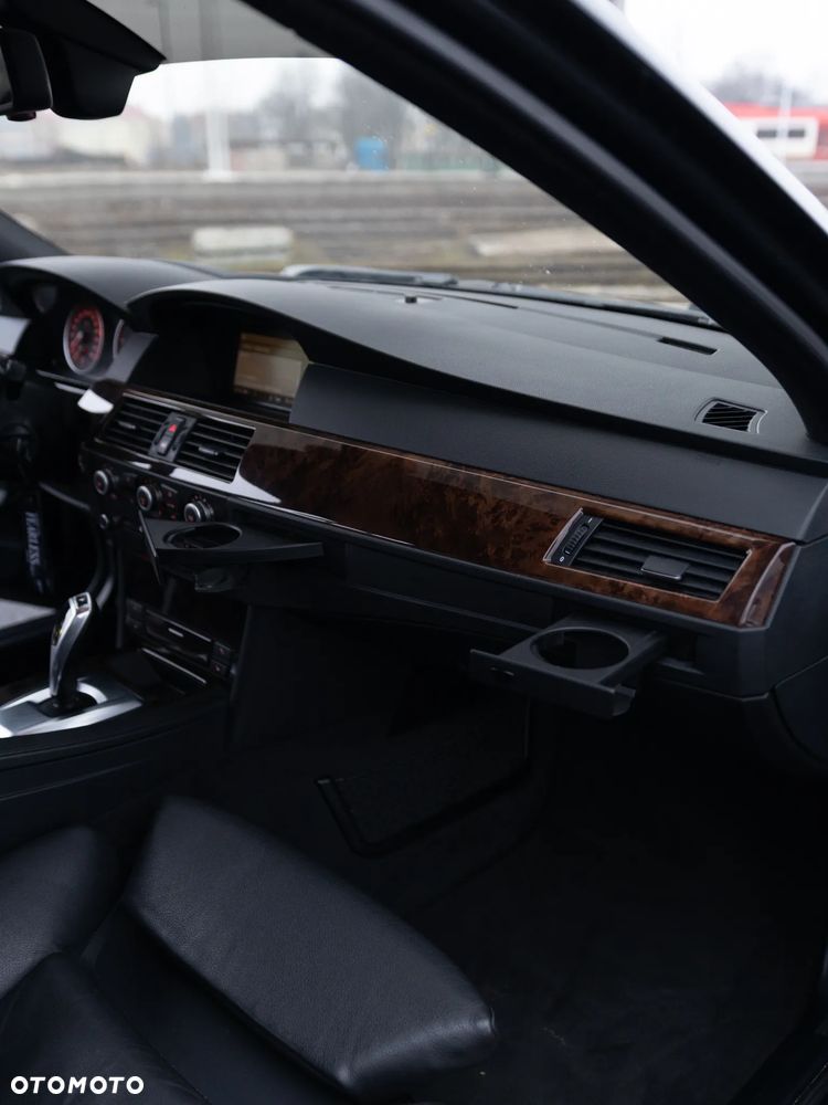 BMW Seria 5 - 21
