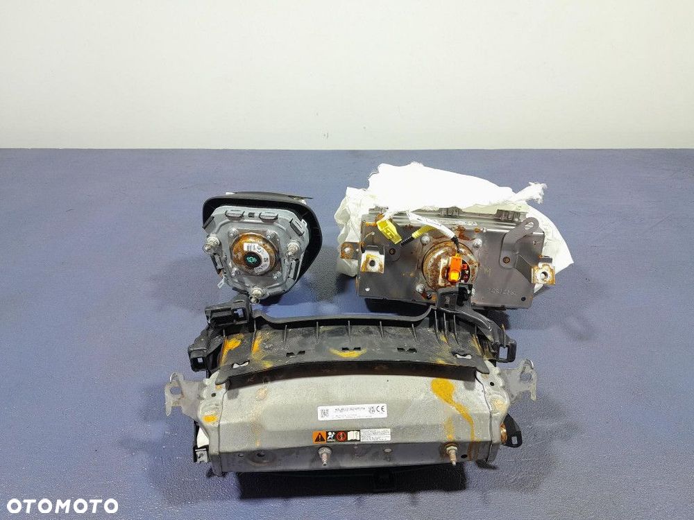 TOYOTA COROLLA XII E21 LIFT 22- DESKA ROZDZIELCZA KOMPLET - 7
