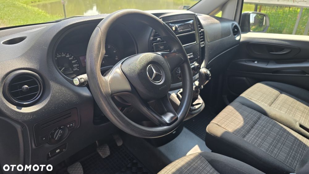 Mercedes-Benz vito 111 - 10