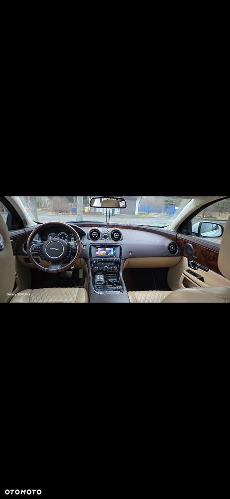 Jaguar XJ 3.0 T AWD LWB Portfolio - 6