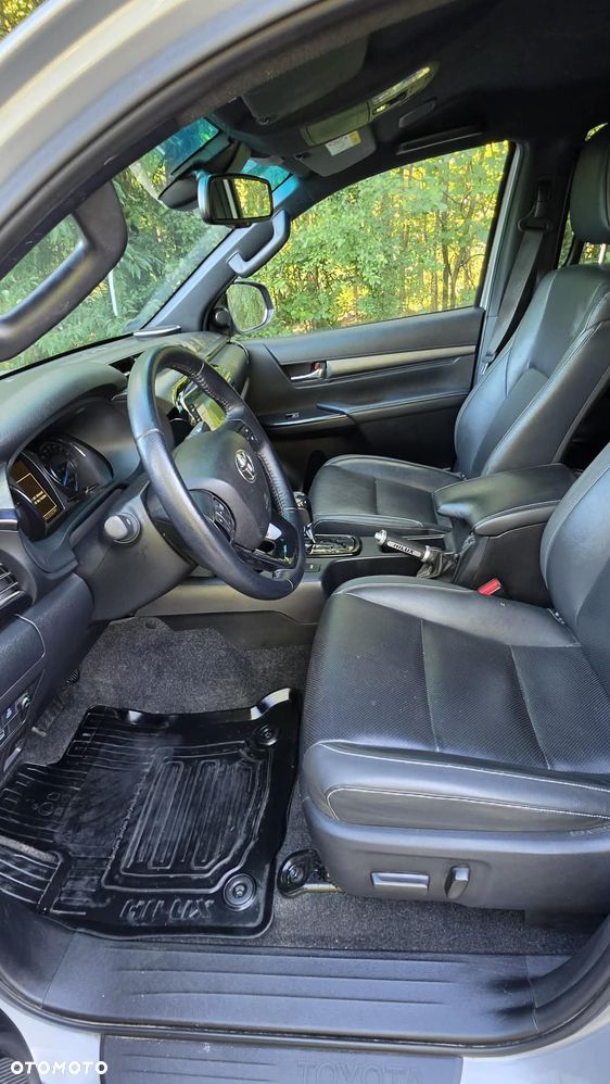 Toyota Hilux 2.8 D-4D Double Cab Invincible 4x4 - 10