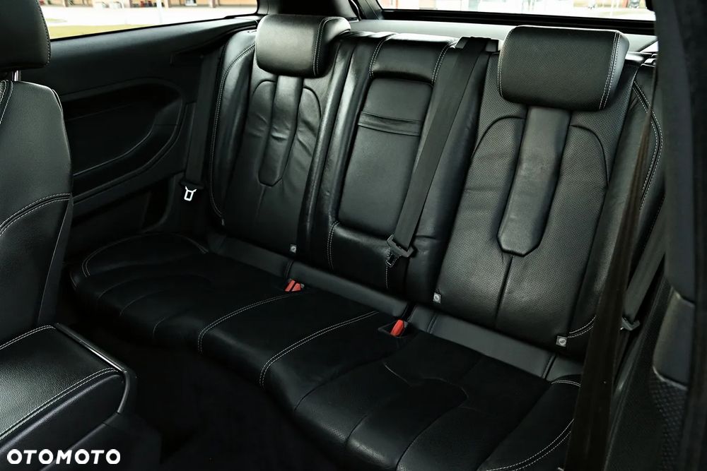 Land Rover Range Rover Evoque - 22