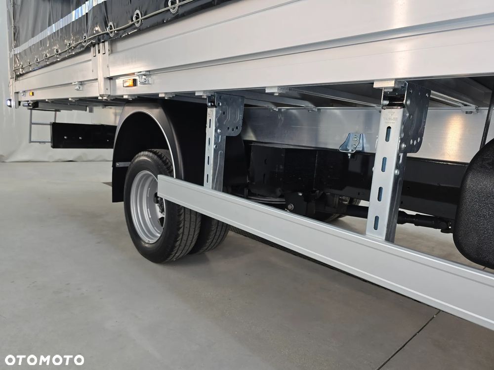 Renault MASTER 12 PALET Tylna OŚ BLIŻNIACZ L4 RWD - DBL Extra 2,3 DCI 165 KM MAXI Długość5,23cm Szerokośc2,45cm Wysokość2,38cm WZMOCNIONE TYLNE ZAWIESZENIE RESOR + PODUSZKI PNEŁMATYCZNE TEMPOMAT FOTEL KIEROWCY PNEŁMATYCZNY LEDY KABINA SYPIALNIANA XL NA GWARANCJA 40 Tyś km STAN JAK NOWY - 26