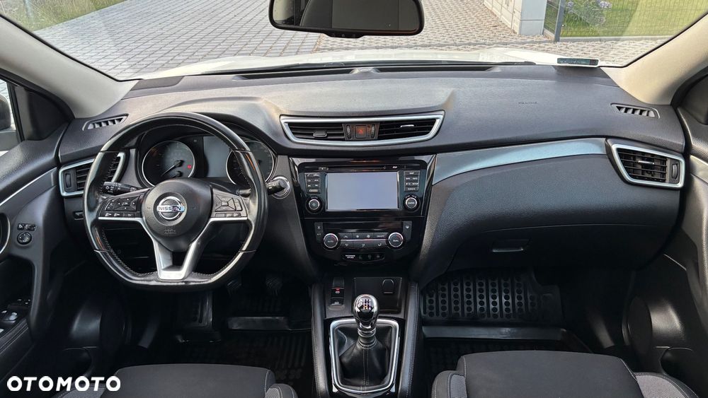 Nissan Qashqai 1.2 DIG-T N-Connecta EU6 - 7