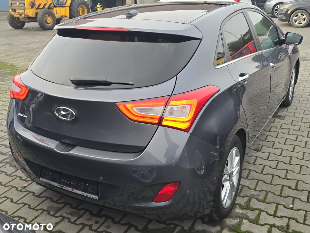 Hyundai i30 1.6 CRDI DCT Premium - 32
