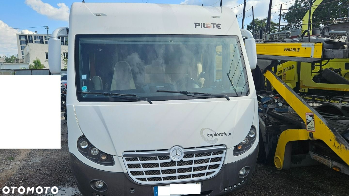 Mercedes-Benz Pilote - 3
