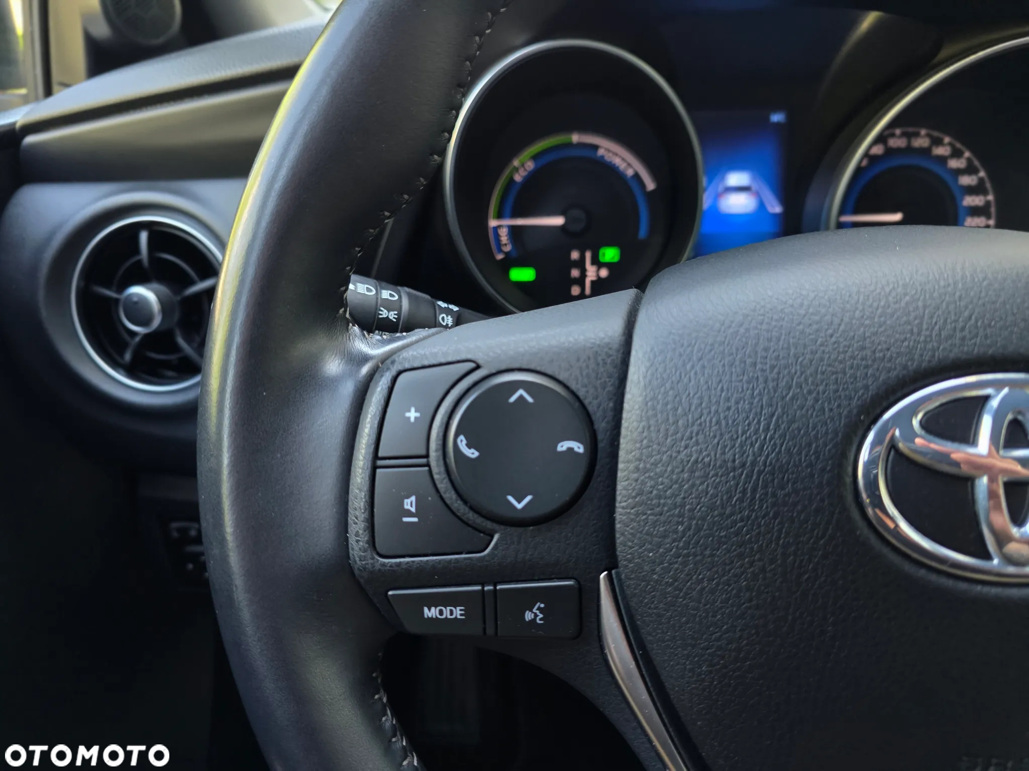 Toyota Auris 1.8 VVT-i Hybrid Automatik Edition S+ - 27