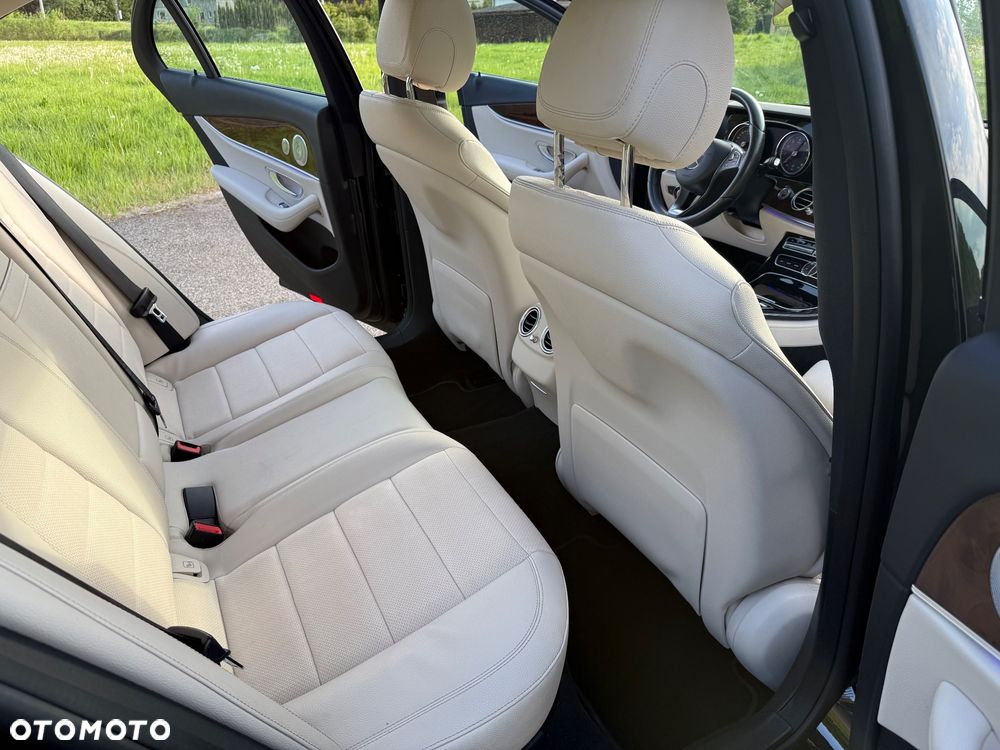 Mercedes-Benz Klasa E 200 CGI BlueEFFICIENCY Automatik Avantgarde - 29