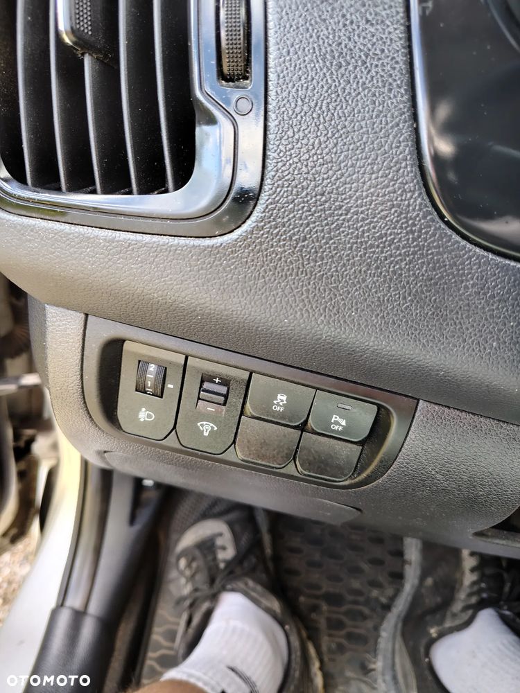 Kia Rio - 20