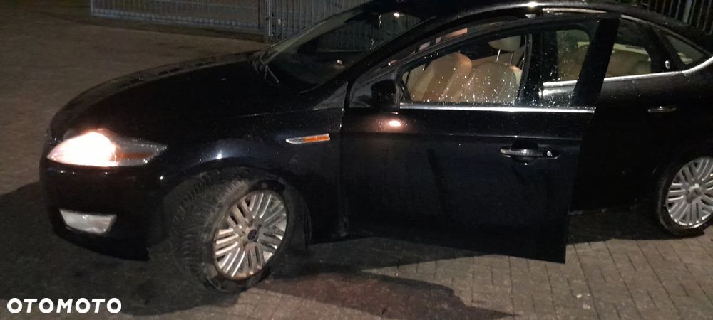 Ford Mondeo 2.0 TDCi Ghia - 21