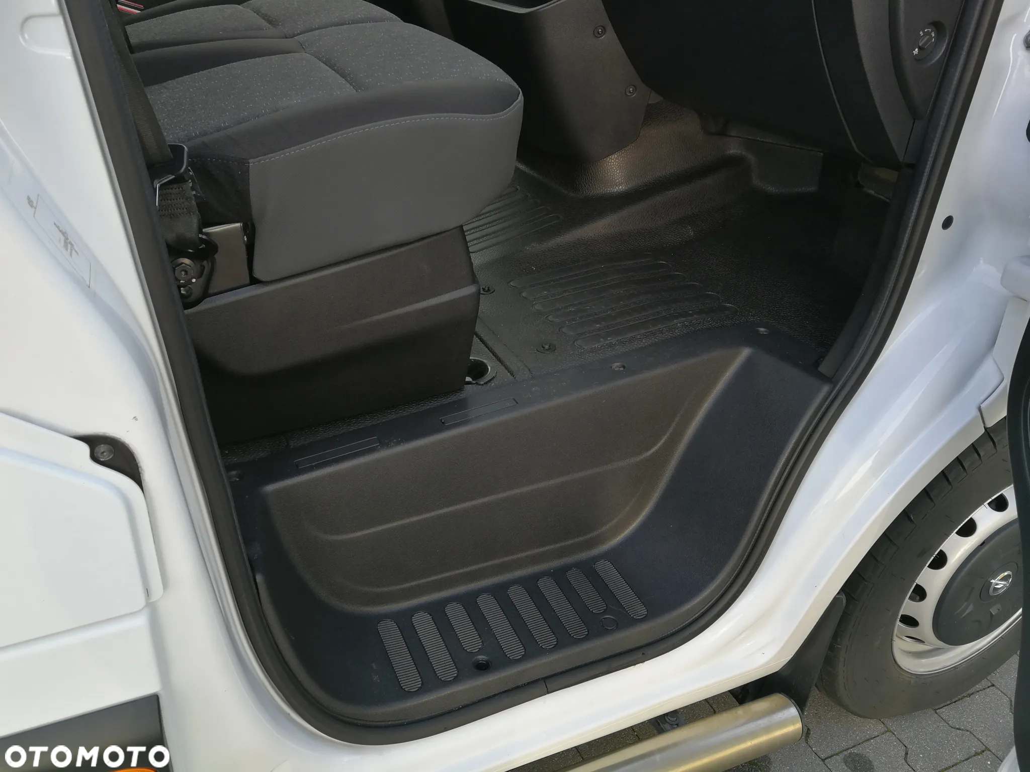 Opel Movano - 16