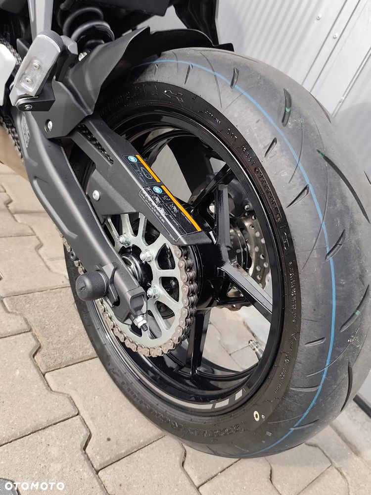 Kawasaki Ninja - 11