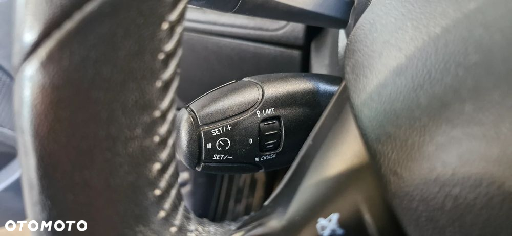 Peugeot 2008 e-HDi FAP 92 STOP & START Business-Line - 21