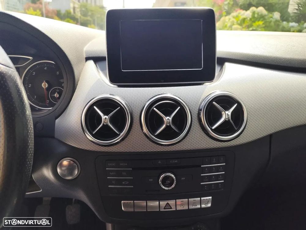 Mercedes-Benz B 180 - 14