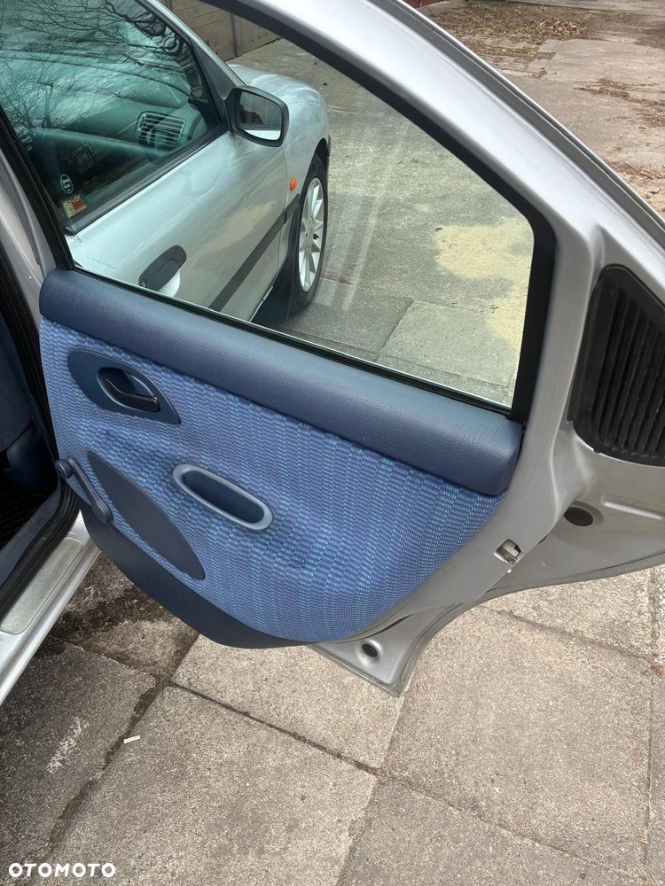 Ford Mondeo - 13