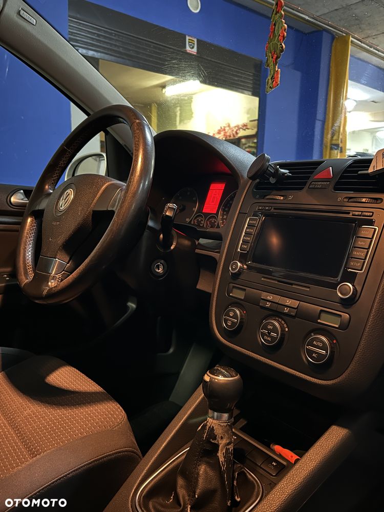 Volkswagen Golf V 2.0 TDI DPF GT Sport - 2