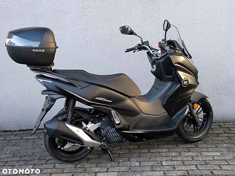 QJMOTOR MTX 125 - 7