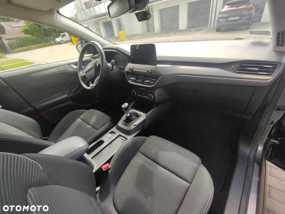 Ford Focus 1.0 EcoBoost Titanium Business - 8