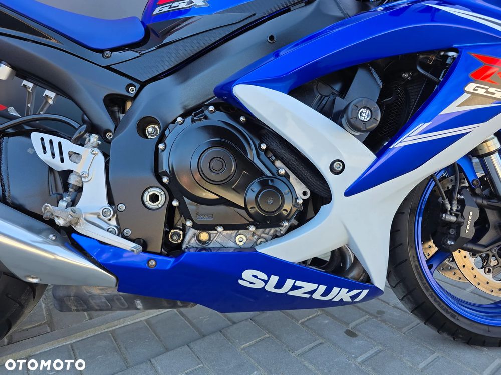 Suzuki GSX-R - 25