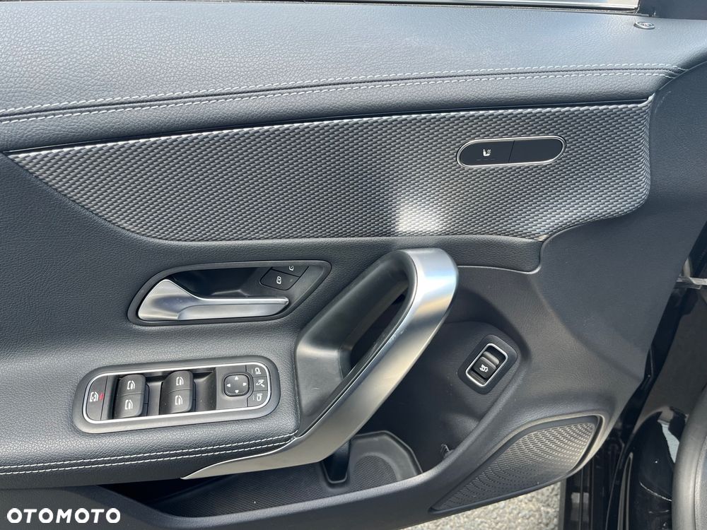 Mercedes-Benz CLA 220 d 8G-DCT - 20